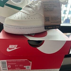 Nike Court Vision Low Shoes - White